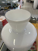 Laden Sie das Bild in den Galerie-Viewer, Vase