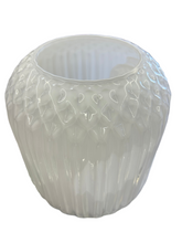 Laden Sie das Bild in den Galerie-Viewer, Vase